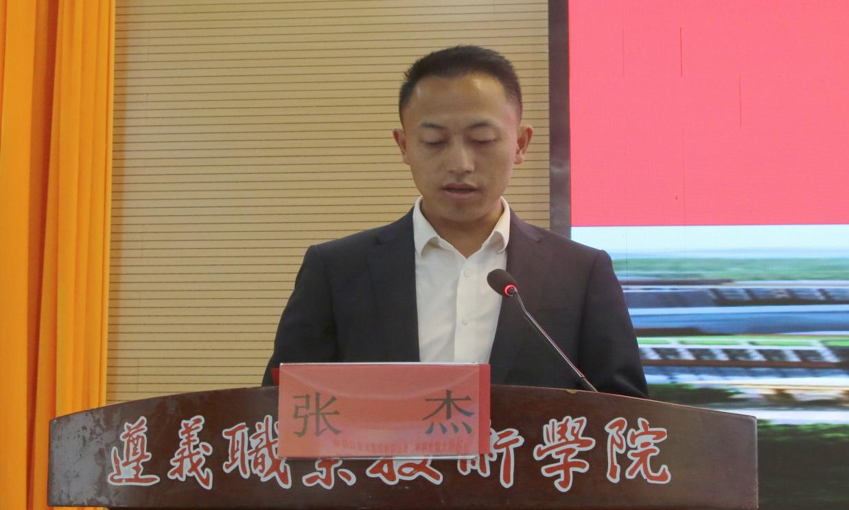 图示, 示意图
中度可信度描述已自动生成:ver1
